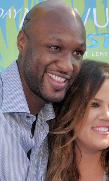 Report: Odom takes first unassisted steps since being hospitalized
